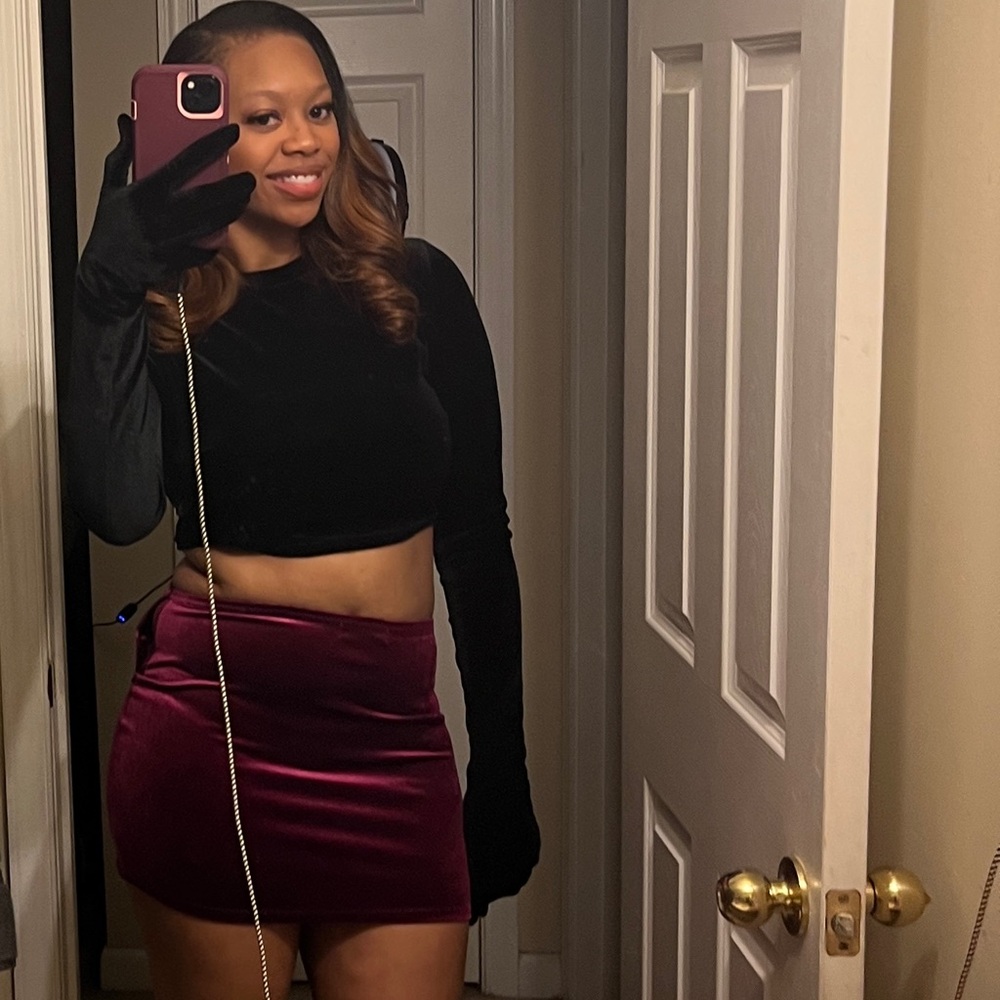 Black velvet crop top with gloves